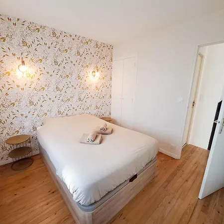 Le Coeur De - Plein Centre - 150m De La - Cour Exterieur Privative - Ideal Pour Couple